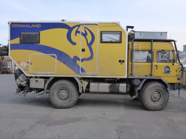 Dirty great camper truck, go anywhere style.