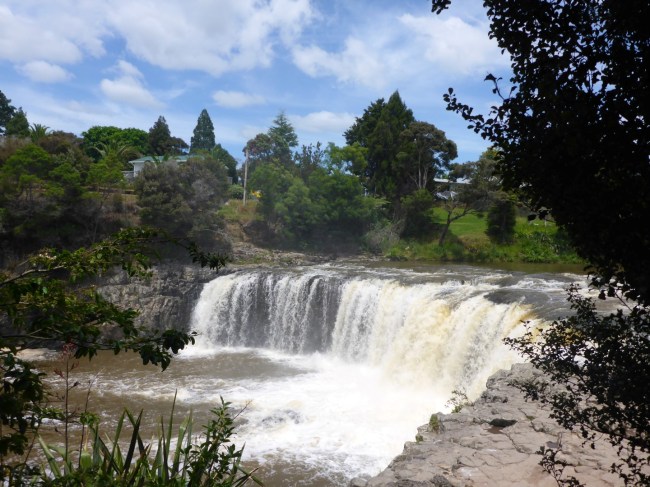 Haruru Falls, beside SH1.