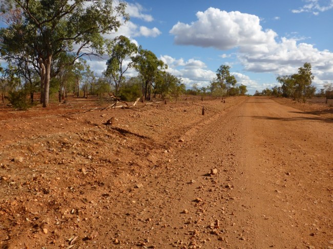Nice gravel track down to Cobbold Gorge.